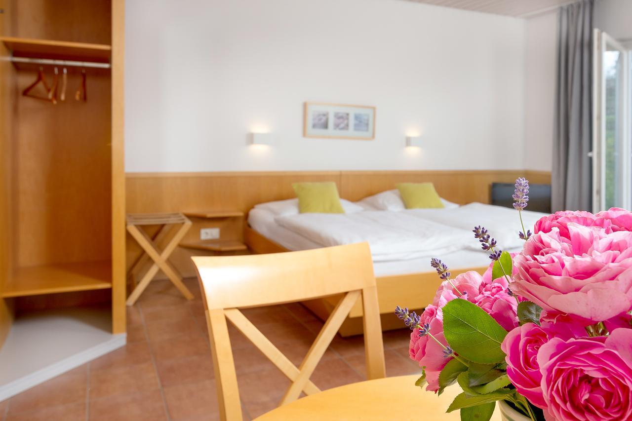 H.W.S. Hotel Der Wilde Schwan Загард Екстериор снимка